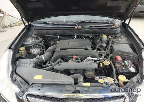 2010 Subaru Legacy 2.5I Limited z USA, uszkodzony, nr VIN 4S3BMCK67A3241280